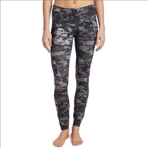 The North Face Gray Camo leggings sz m